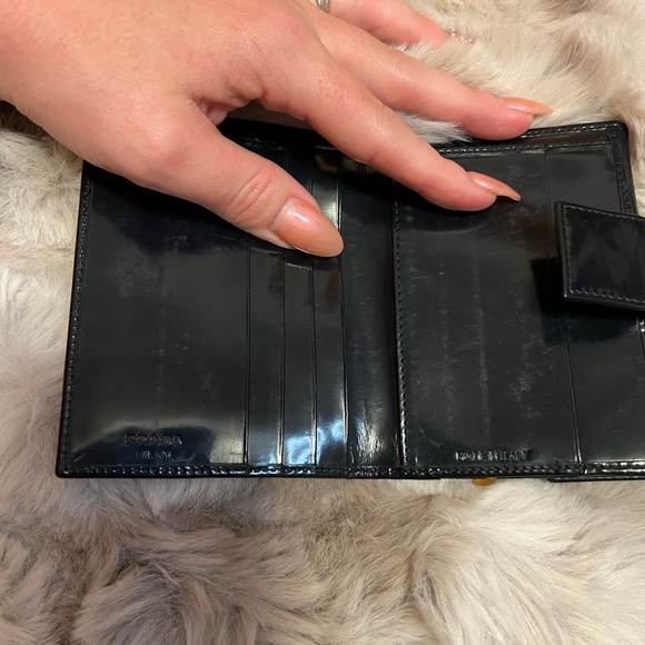 Prada Dark Navy Patent Leather wallet looks almost black - Picture 6 of 12